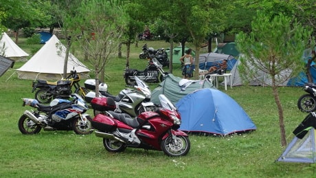 Le camping pour motard